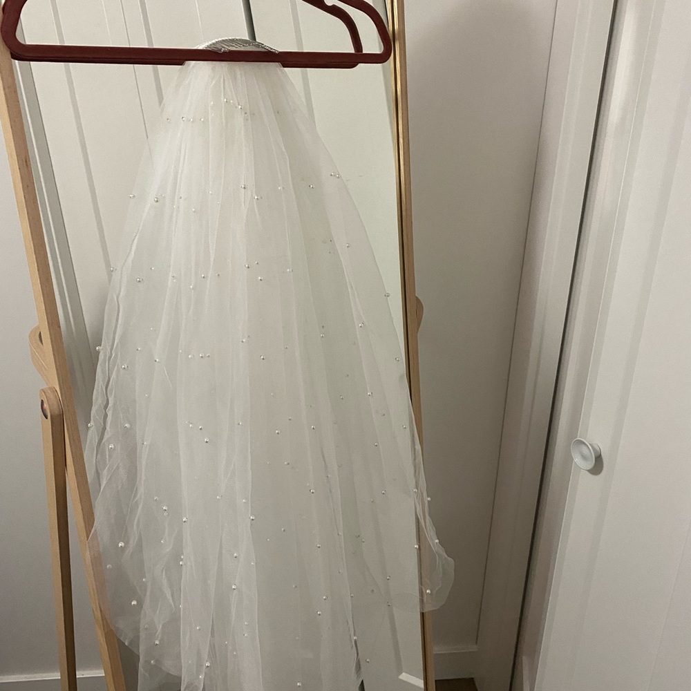 Pearl Veil